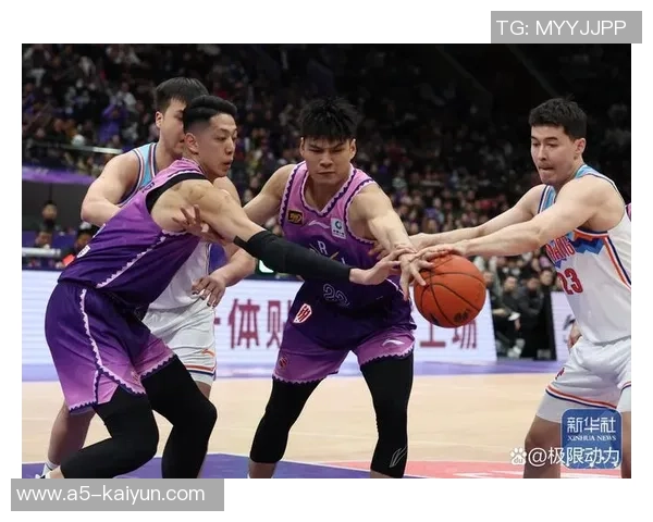 2019年11月8日CBA精彩对决北京队迎战上海队全力争胜