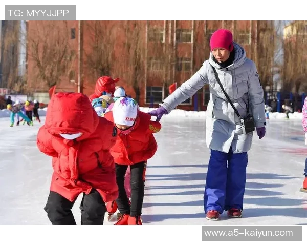 吉林省一小学内冰场面向大众限时免费敞开